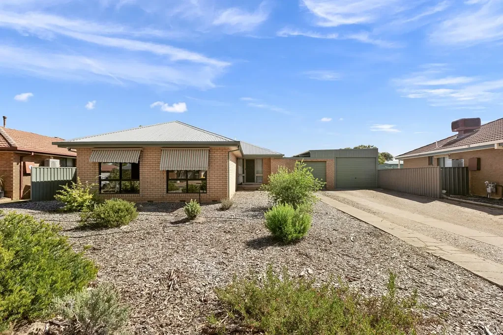 10 Lyons Crescent, Forest Hill, NSW 2651