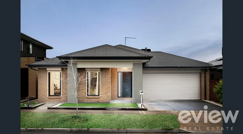 Modern Comfort in a Convenient Location!