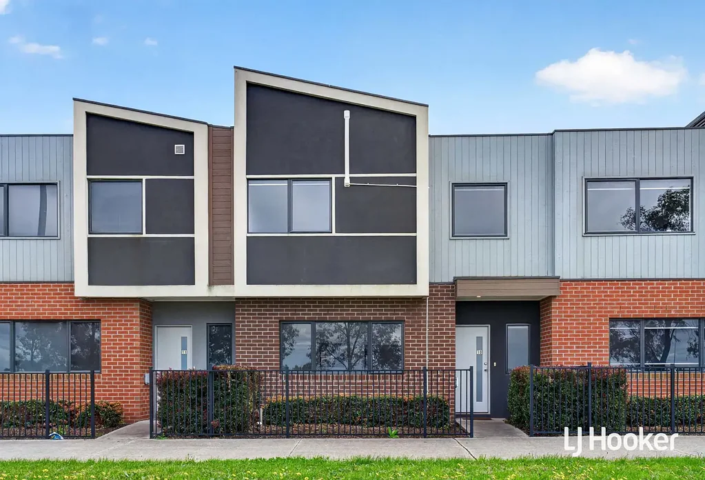 Roxburgh Park 3房 现代设计与现代生活的完美融合 A Perfect Blend of Contemporary Design and Modern Living