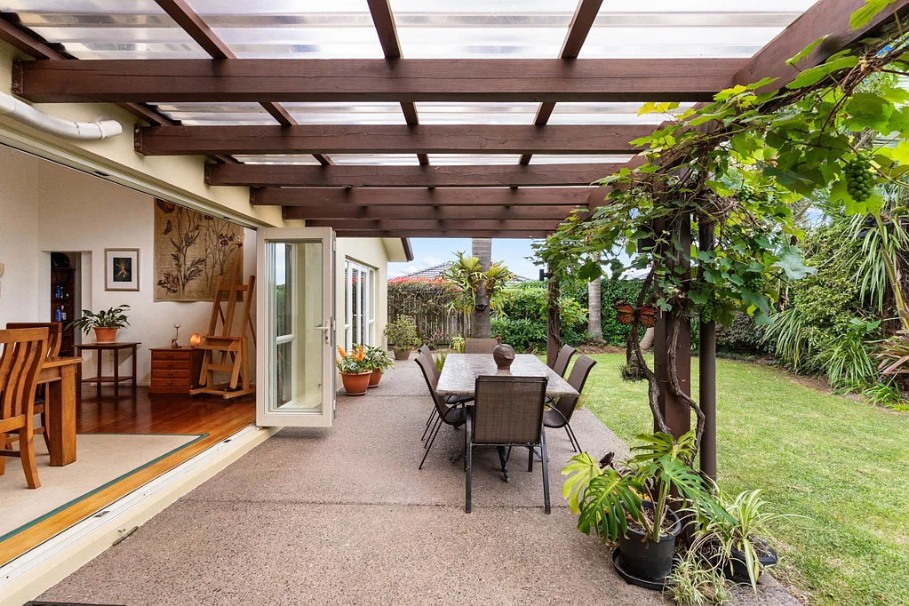 Pukekohe 4غرفة نوم Concrete Block With Textured Finish.