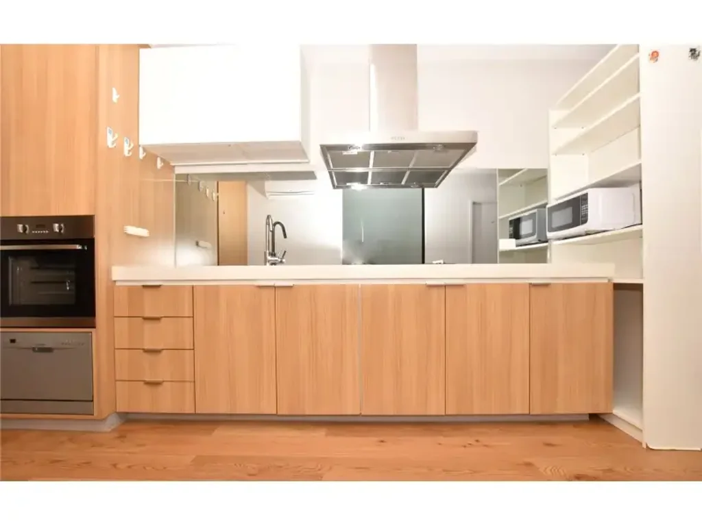 Modern and Spacious Two Bedroom Apartment With Everything At Your Doorstep