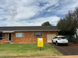 12 Zara Street, Goolgowi