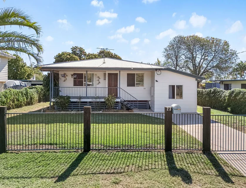 23 Diamond Avenue, Emerald, QLD 4720, 3 રૂમ, 1 બાથરૂમ, House