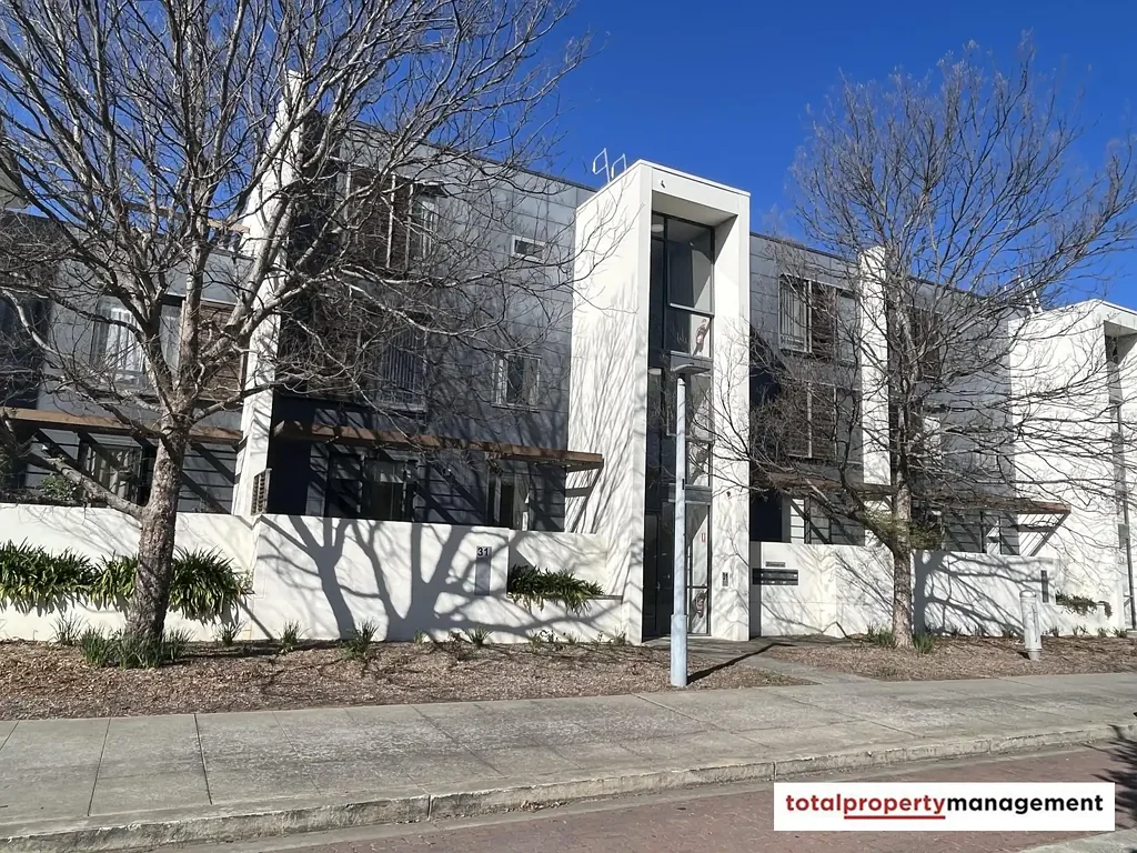Welcome to your new home at 137/31 Wentworth Avenue, Kingston!