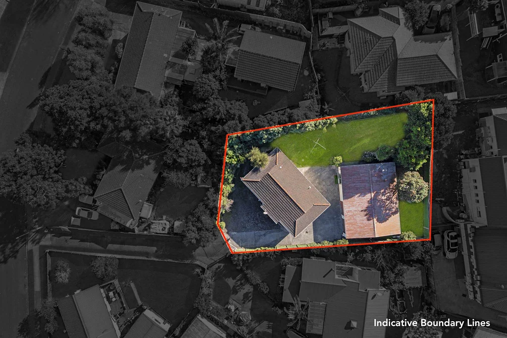 West Harbour 3房  Do-Up Project with Home & Income Potential.