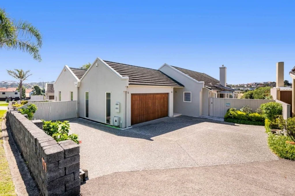 Fully Furnished 3-Bedroom Family Home in Gulf ...