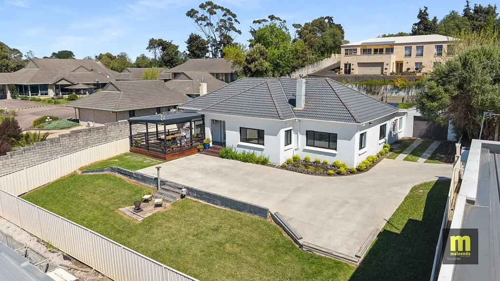 Mount Gambier 5कमरा Substantial family home in Mount Gambier's Prestigious dress circle!