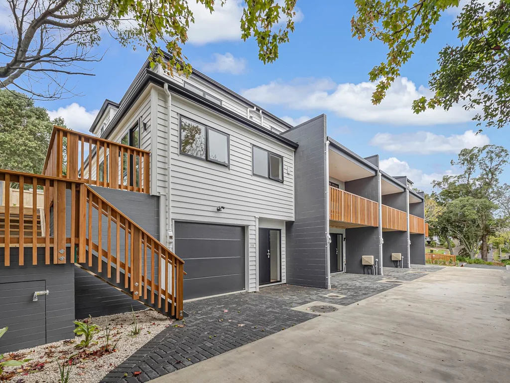 20D Ransom Smyth Drive, Goodwood Heights, Manukau City, Auckland