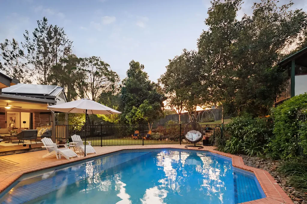 54 Drysdale Crescent, Brookfield, QLD 4069