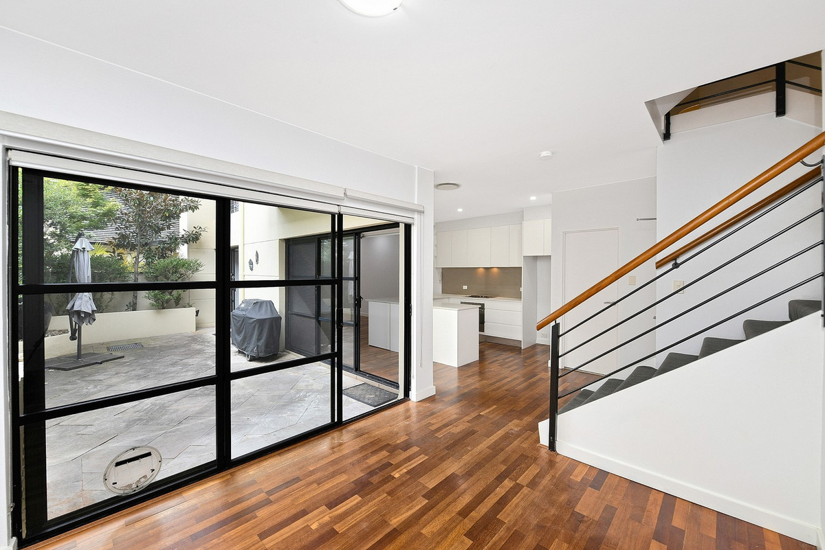 28 RANGERS RD, CREMORNE NSW 2090, 0 chambres, 0 salles de bain, Townhouse