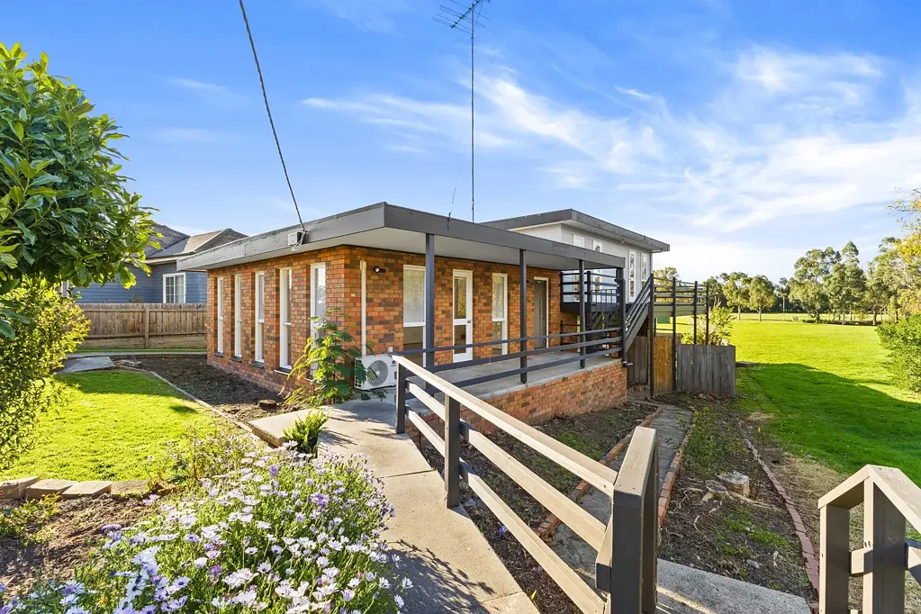 Traralgon 4 Slaapkamer Anderson Street's Rarest Find!