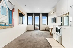 808/435 Nepean Highway, Frankston