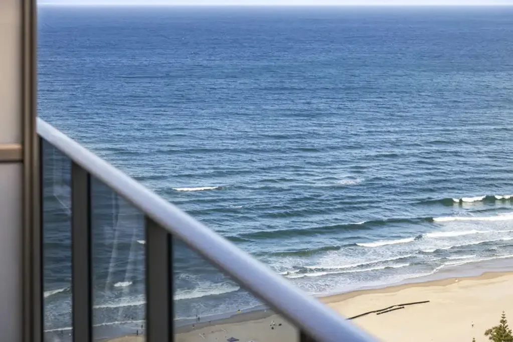 Surfers Paradise 2房  LUXURY HILTON RESIDENCE - SPECTACULAR 29TH FLOOR OCEAN, RIVER & SKYLINE VIEWS