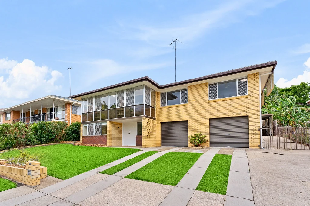 24 Crestgarden Street, Macgregor, QLD 4109