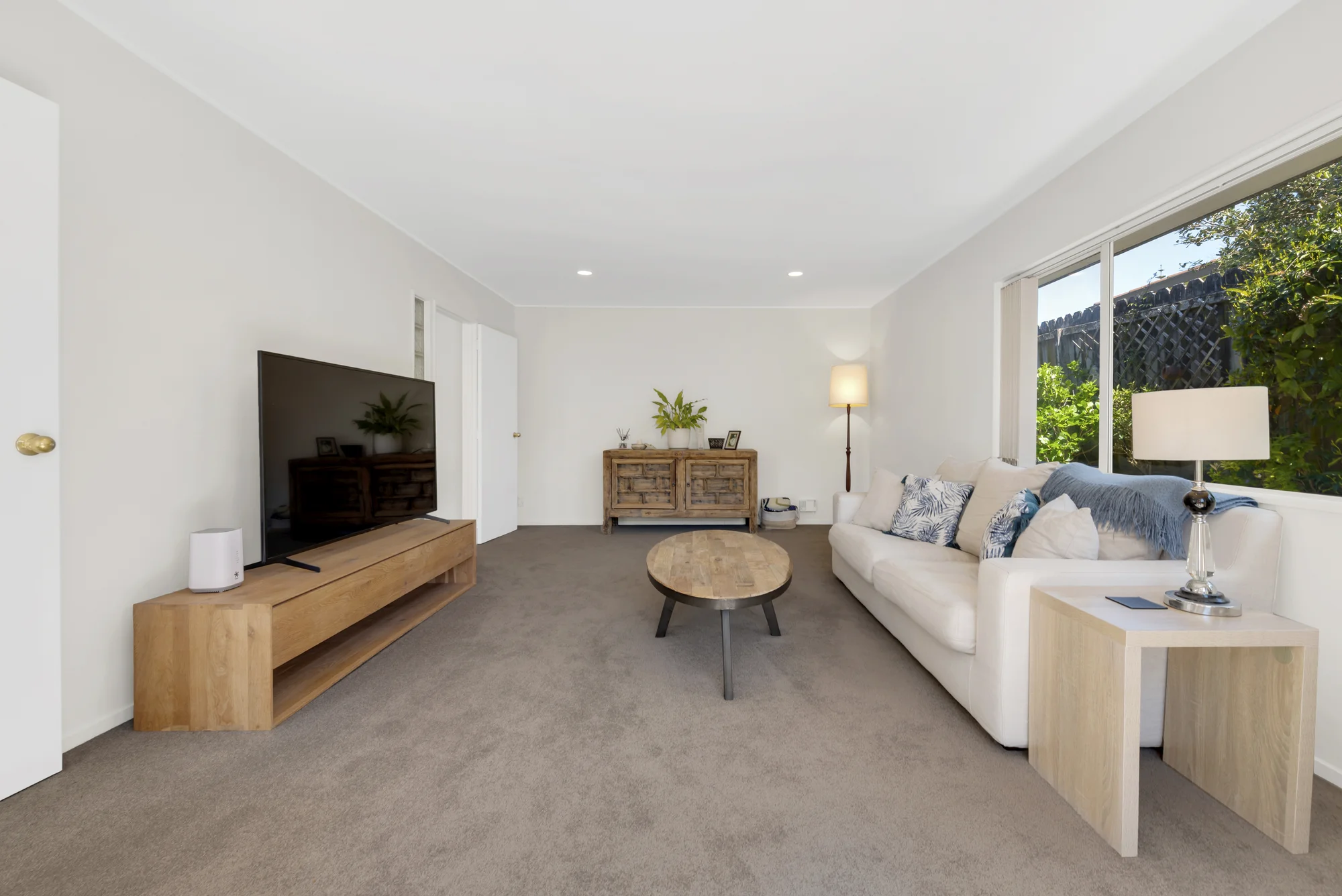 2/248 Botany Road, Botany Downs, photo 3