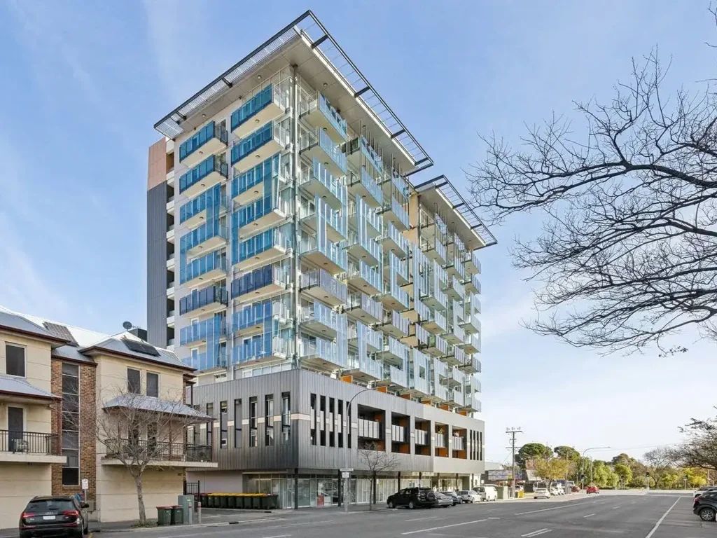 Fully furnished 2 bedrooms apartment in CBD