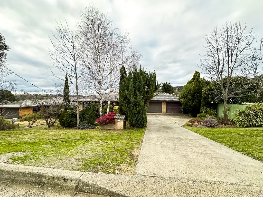Tumbarumba 3 Bedroom Solid Brick Beauty