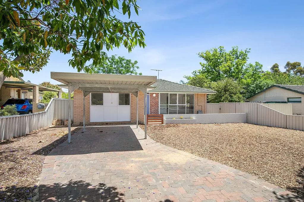 FRESHLY RENOVATED HOUSE