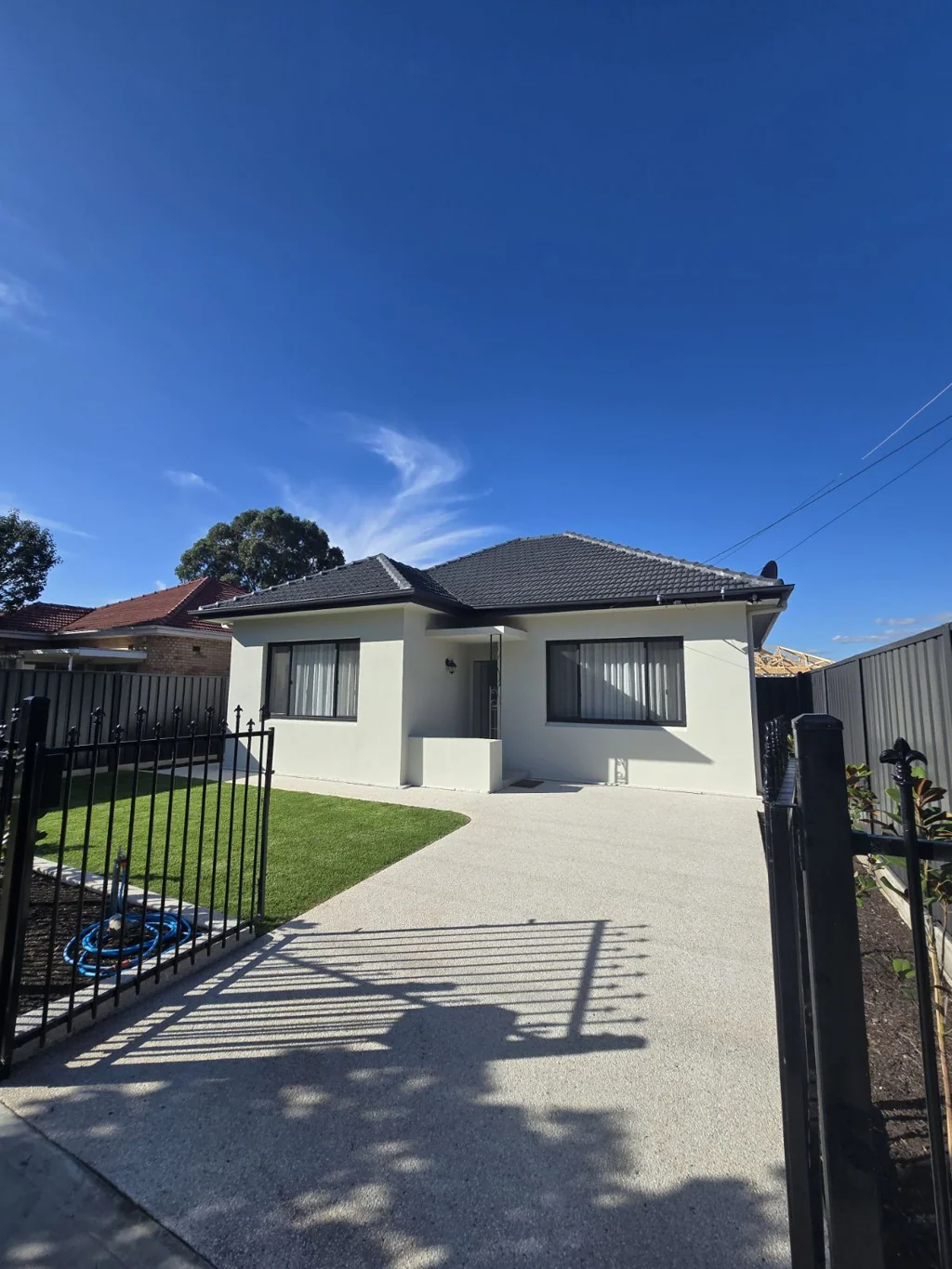 Albert Park 3침실 Classic Solid Brick Residence with Modern Enhancements