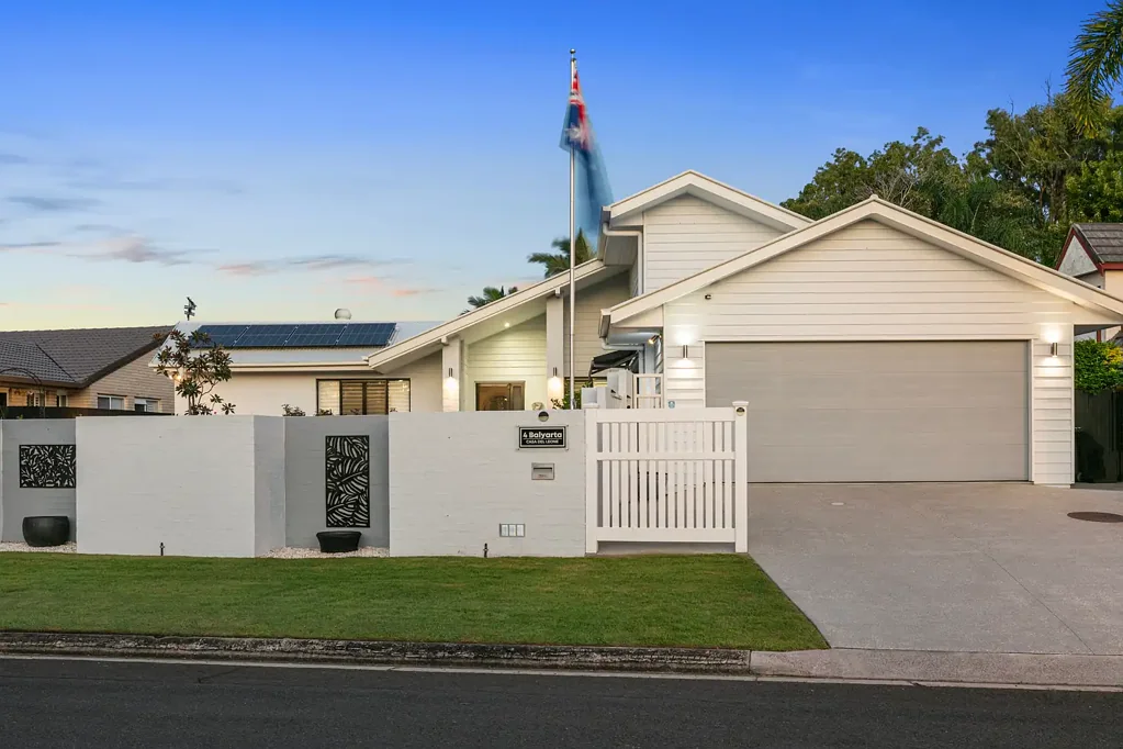 4 Balyarta Crescent, Mooloolaba, QLD 4557