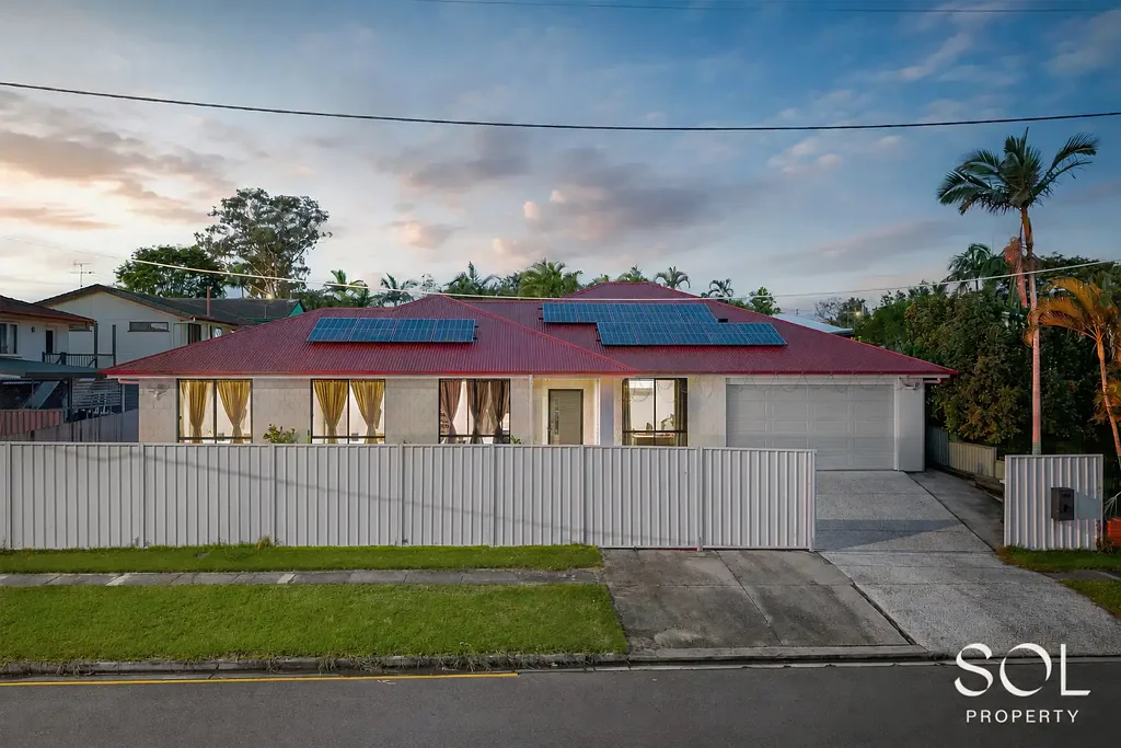 Boondall 6Zimmer Near New Family Home Designed For Spacious Living, Entertaining and Everyday Ease
