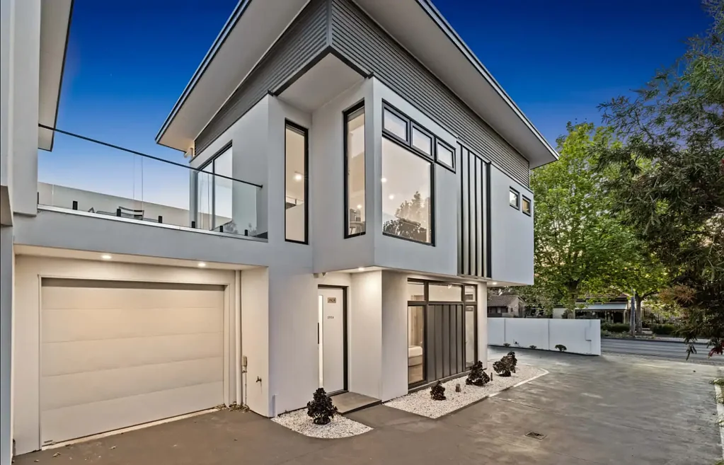 Blue-Chip Kensington Living | Modern, Low-Maintenance & Beautifully Presented