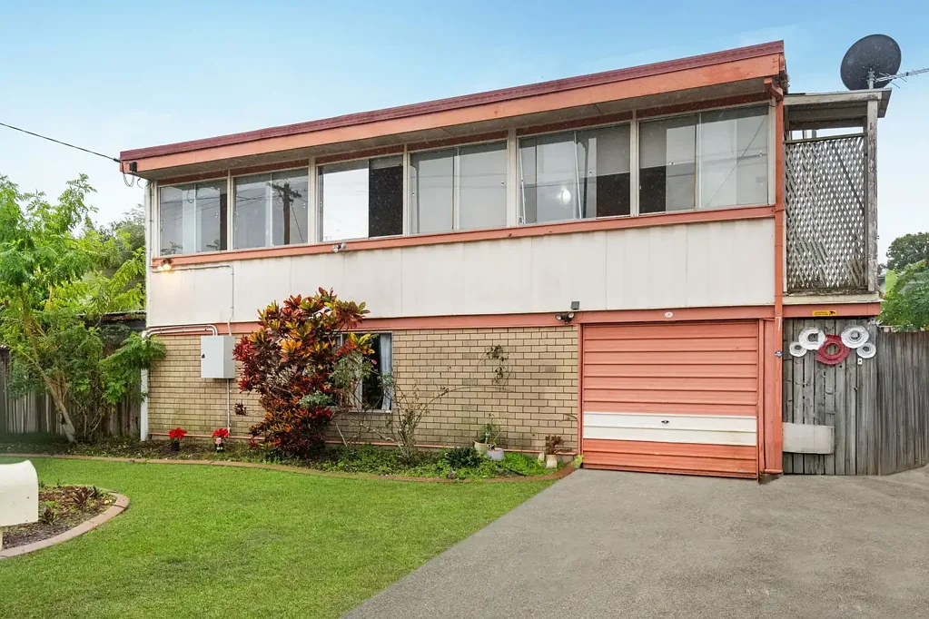 Woodridge 5ห้องนอน HOUSE & GRANNY FLAT - DOUBLE THE OPPORTUNITY!