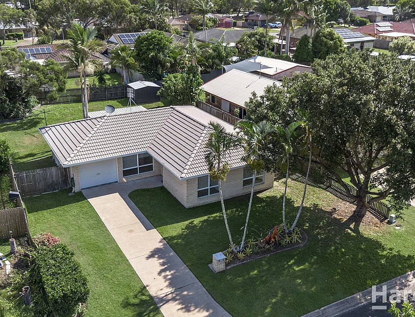 21 Vicki Parade, Torquay, QLD 4655, 4房, 2浴, House