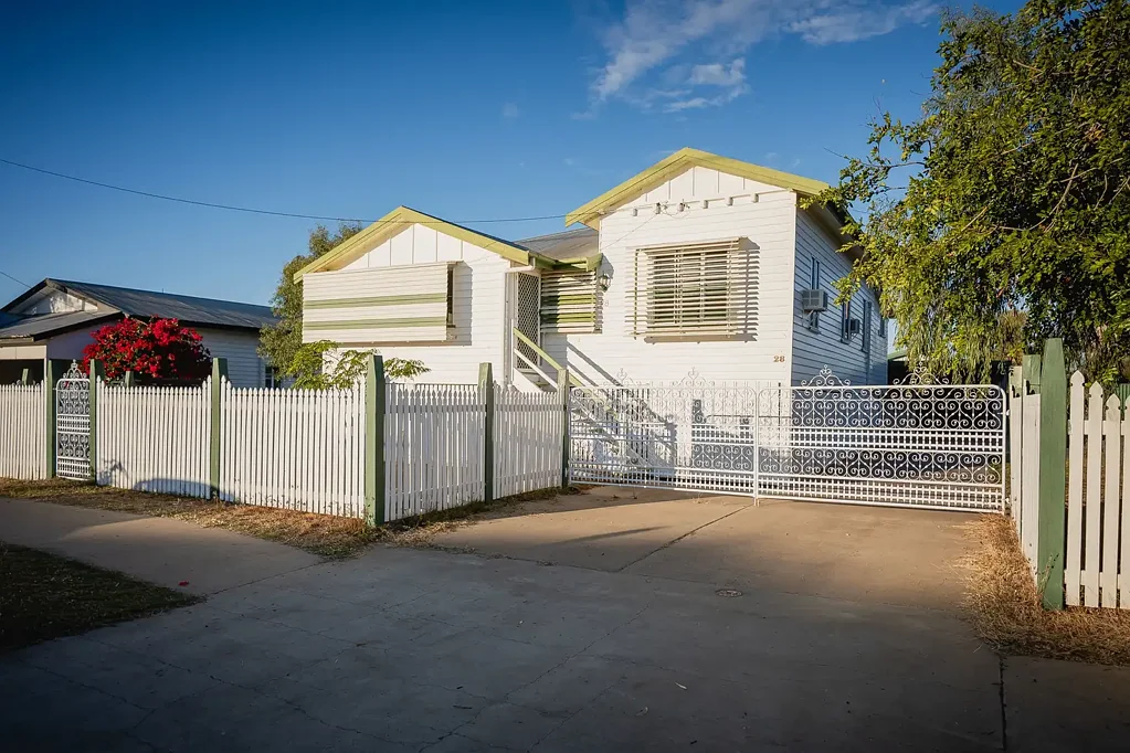 28 Duke Street, Roma, QLD 4455