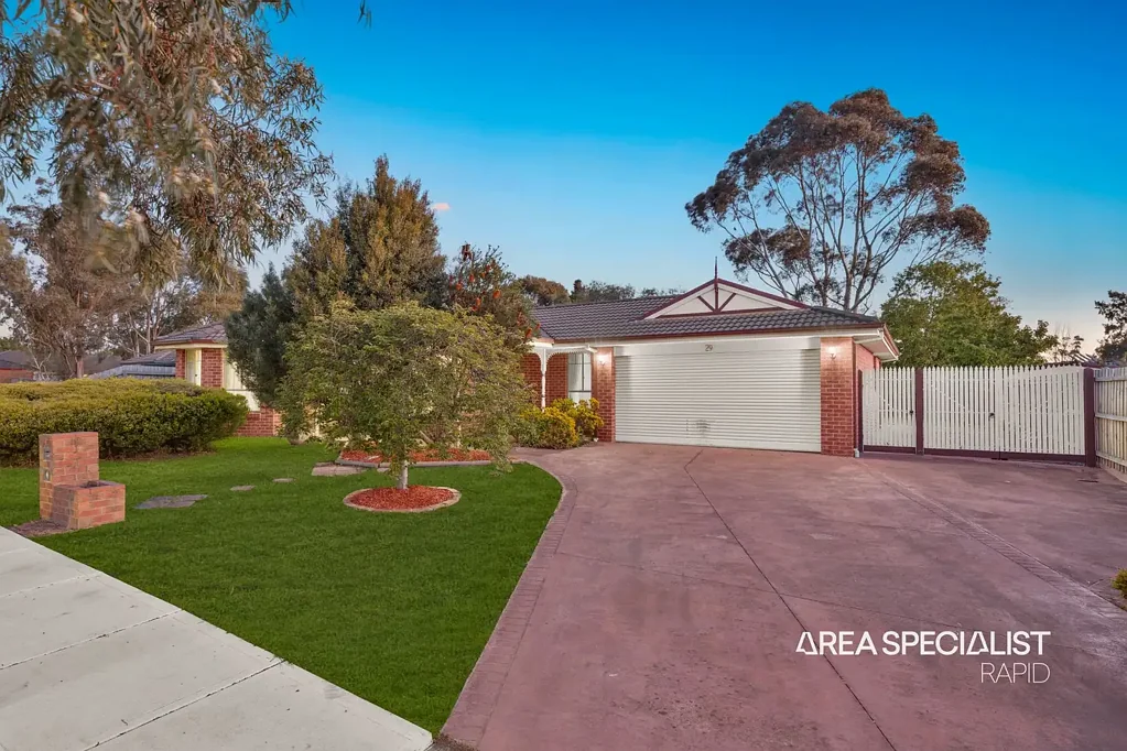 29 Sunningdale Crescent, Cranbourne, VIC 3977