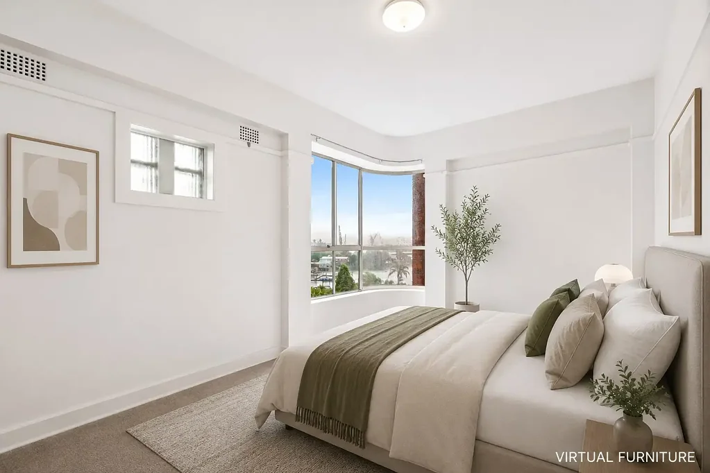 Sunny 2 Bedroom Apartment with Bay Views