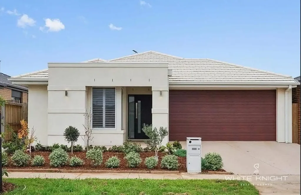 Truganina 4 Bedroom MODERN FAMILY HOME SURROUNDED BY WONDERFUL AMENITIES