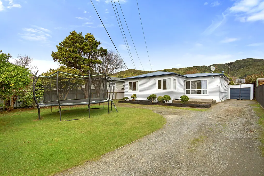Wainuiomata 3બેડરૂમ Charming Family Home!