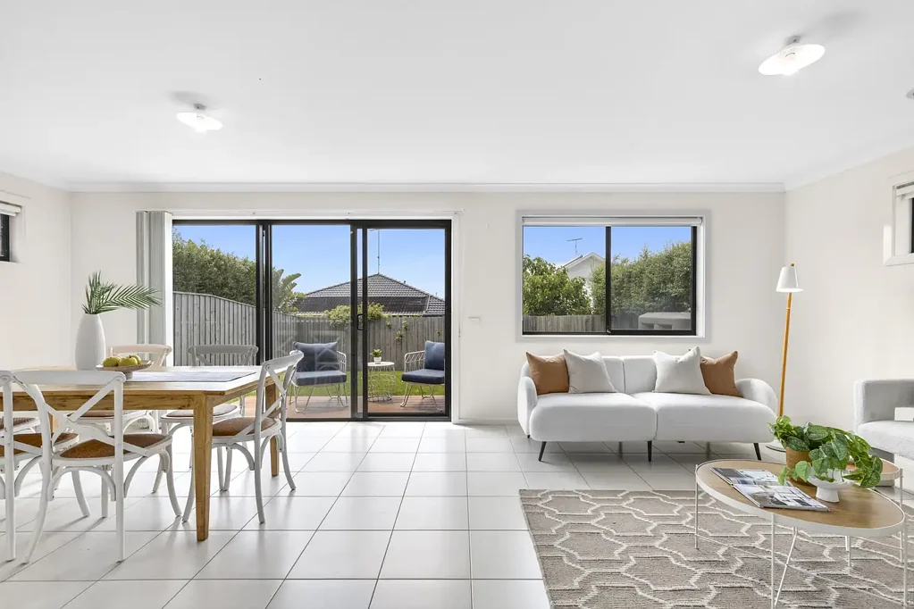 Ocean Grove 3chambre Low maintenance living with central locale to park & shopping village