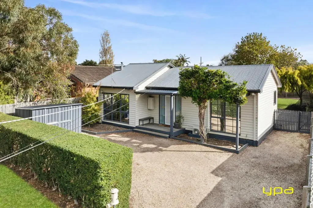 3 Hotham Street, Cranbourne, VIC 3977