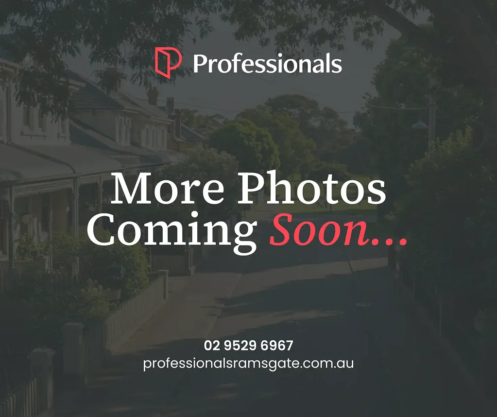 Spacious Townhouse, Close Proximity to Station