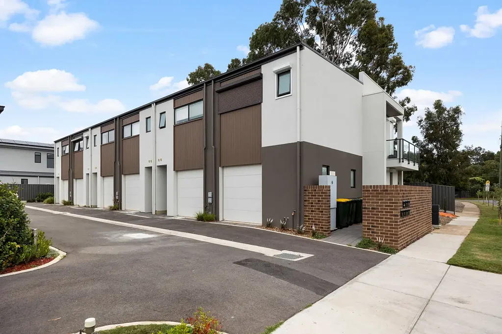 Kidman Park 2ห้องนอน Modern 2-Storey Townhouse Overlooking A Leafy Reserve