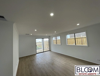 71 Courtenay Promenade, Fraser Rise, Western Region, 4 Schlafzimmer, 2 Badezimmer, House