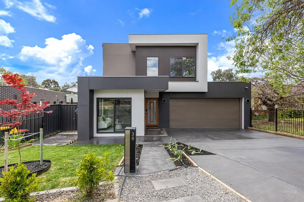 4-bedroom Double-Storey Retreat in Chifley