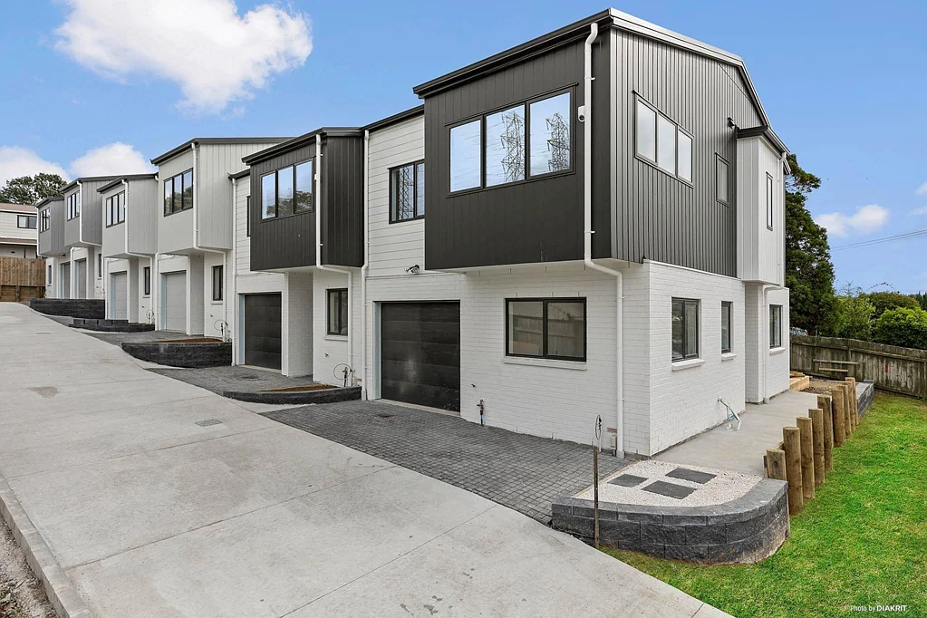 Modern 3-Bedroom Home – Ultimate Convenience &...