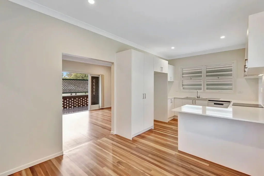 Girards Hill 3chambre Immaculate Renovated One-Owner Home in Prime Location