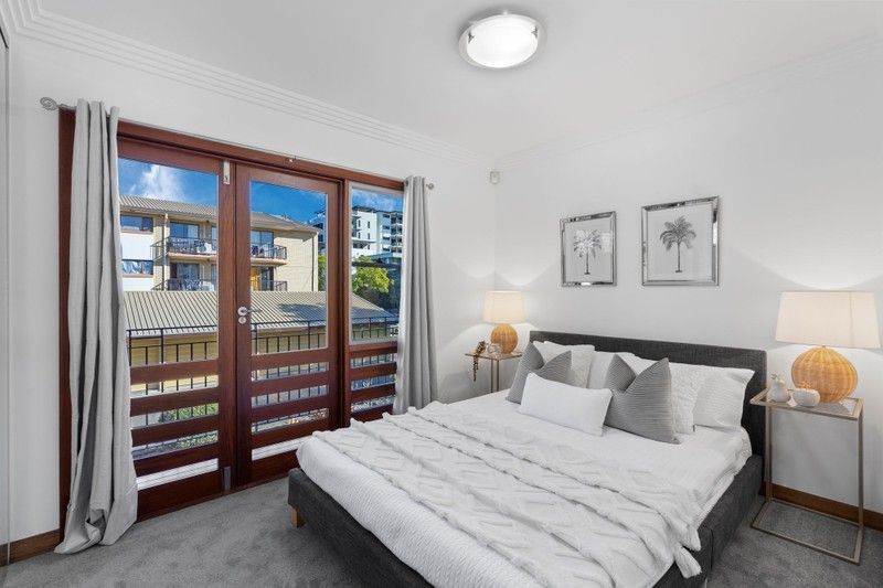 3 CECIL ST, INDOOROOPILLY QLD 4068, 0部屋, 0バスルーム, Townhouse