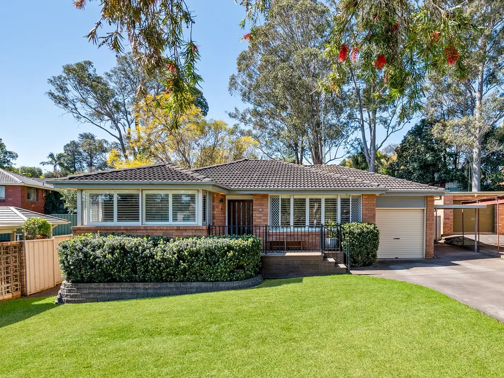 Bradbury 4Kwarto STUNNING FOUR BEDROOM ENTERTAINER WITH SEPERATE LIVING OPTIONS!