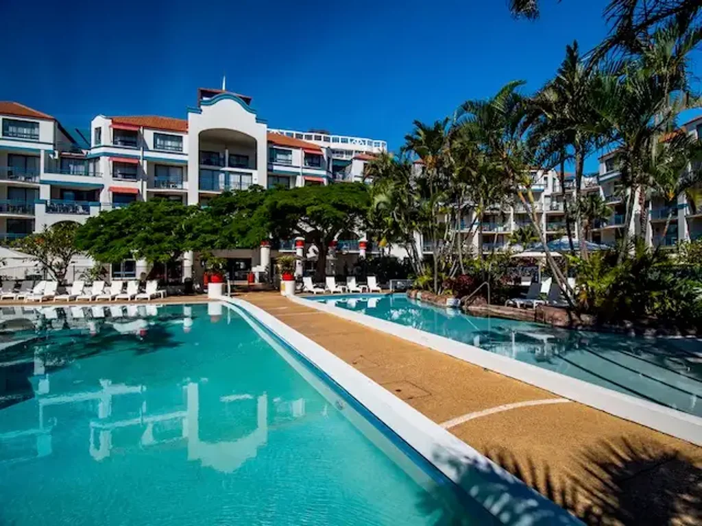 Coolangatta 1બેડરૂમ Top-Floor One-Bedroom Apartment in Calypso Plaza Resort – Beachside Living in the Heart of Coolangatta