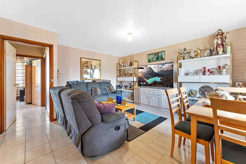 Spearwood 2房  CHEAP AS CHIPS! FROM ONLY $360,000 +
