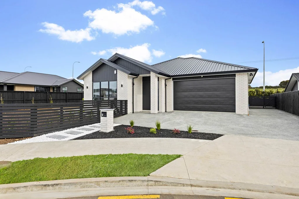 Pukekohe 5Habitaciones Brand New 5 Bedrooms Home with 2 Legal Kitchens!