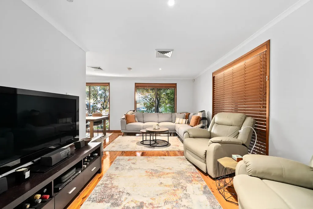 5 Falcon Close, Greenfield Park, NSW 2176
