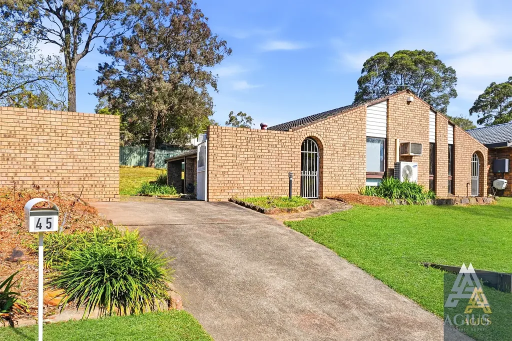 Spacious Family Home – Comfortable Living in a Convenient Kings Langley Location!
