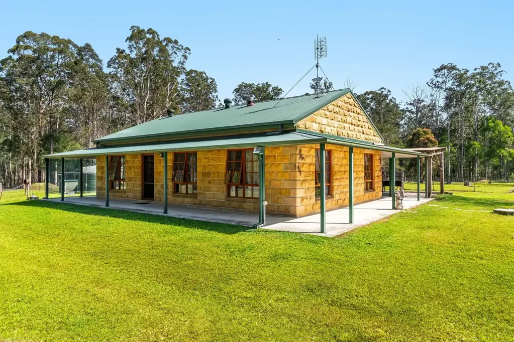New Italy 🌿 Bush Retreat on 40.47 Hectares 🌿