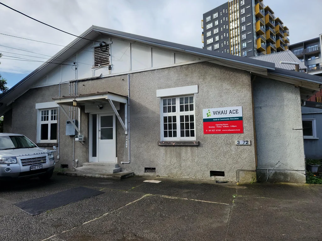 New Lynn Rare villa opportunity